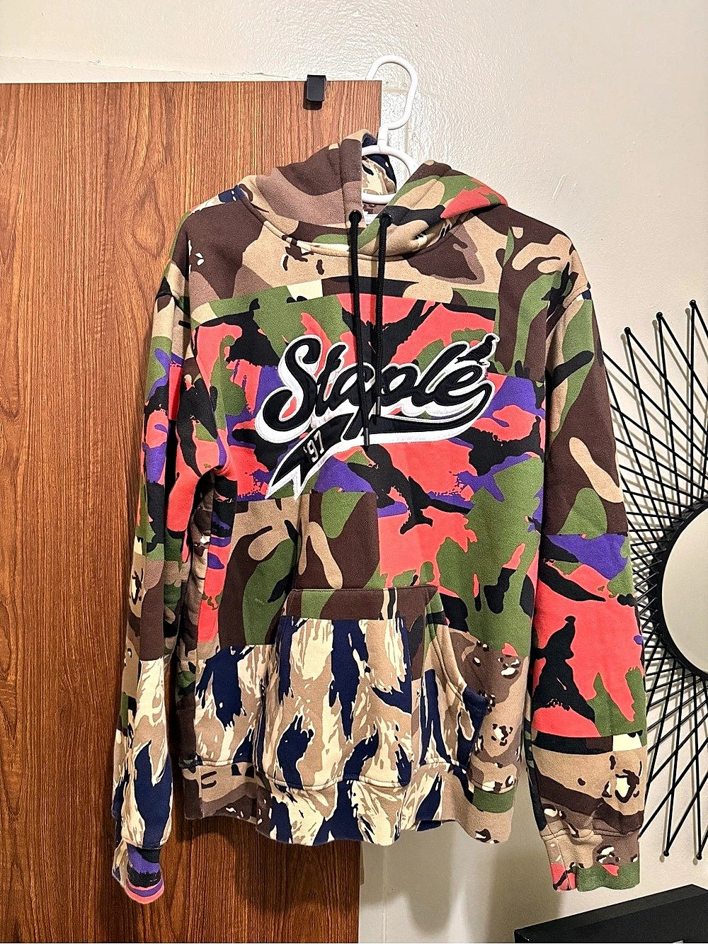 Staple Camo Hoodie in Brown & Multicolor Size Medium Like New